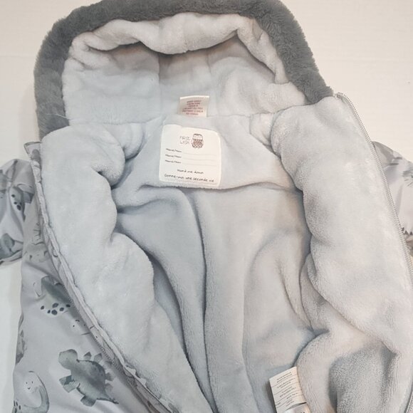 First Wish baby snowsuit bunting sz 3-6 months Hooded Dinosaur print - Picture 5 of 12